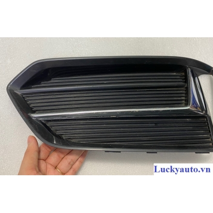 Ốp ba đờ xốc trước phải xe Audi A5 đời 2017_ 8W6807682MRN4